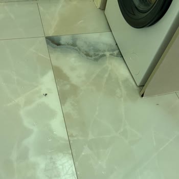 Beko Çamaşır Makinesinin Hatalı Kurulumu Sonucu Su Baskını Ve Ev Zararları