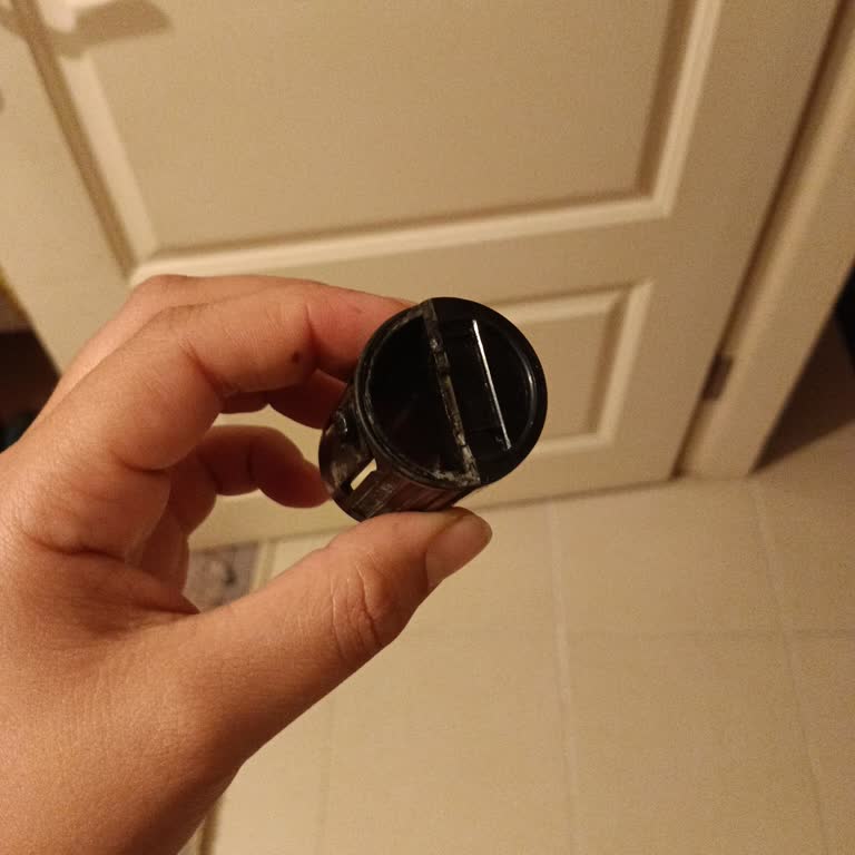 Bissell Spotclean Pro Başlık Aparatının Kırılması Ve Yedek Parça Gönderimindeki Gecikme