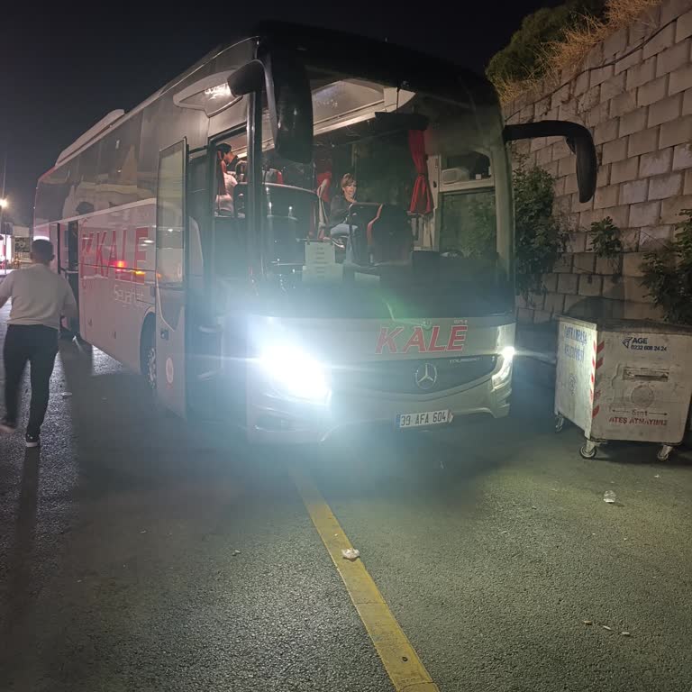 Kale Seyahat'te Şoför Yok, Yetkililer Bilgi Vermiyor