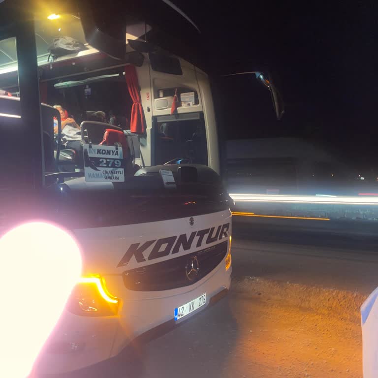 Kontur Otobüslerinde Saatlerce Gecikme Ve Konforsuz Yolculuk