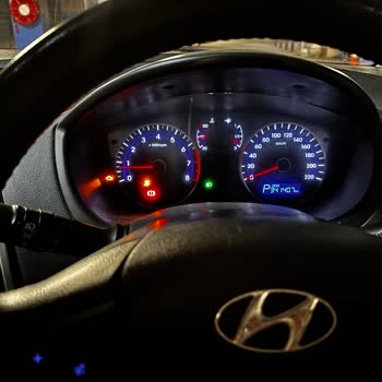 Güvensiz Kiralama: Motor Uyarı Lambalı Yüksek Kilometreli Araç Ve Yanıltıcı Hizmet