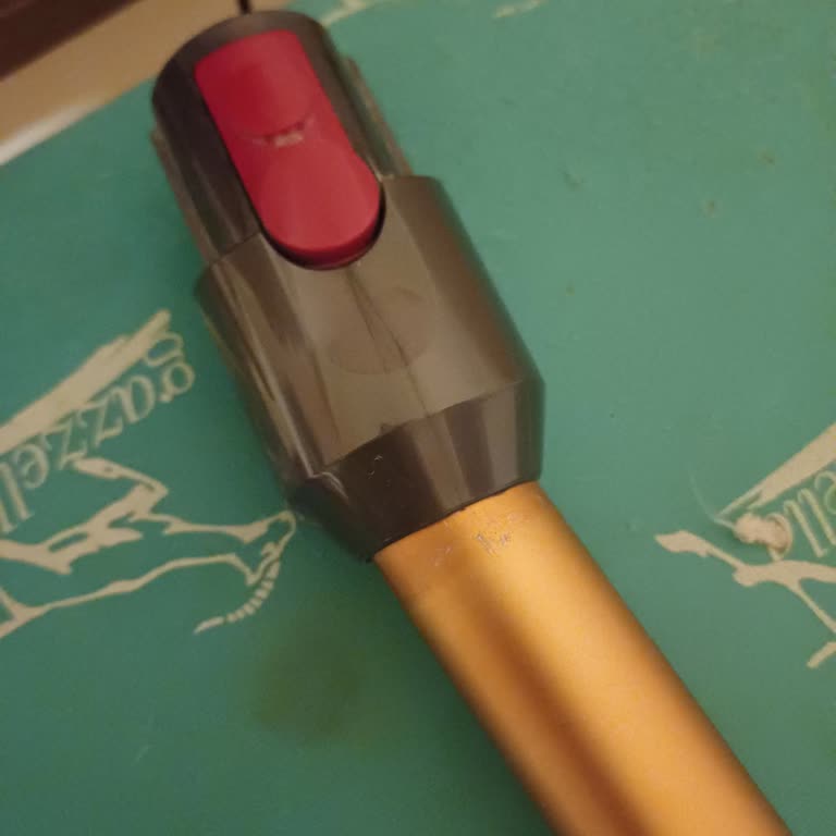 Dyson V12 Detect Slim Modelinde Boru Kırılması Garanti Kapsamına Alınmadı