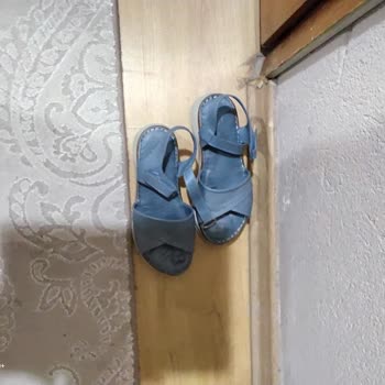 Deri Sandalet Genişleyerek Kullanılamaz Duruma Geldi, Satıcı Çözüm Sunmadı