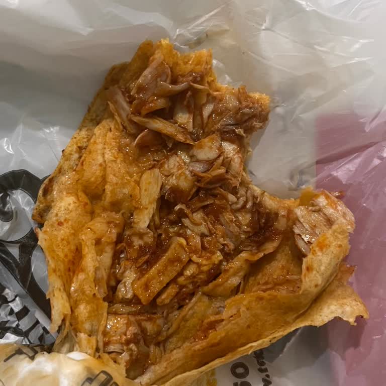 Siparişimde Eksik Malzeme Ve Ücretli Cheddar Yok, 1 Saat Gecikmeli Ve Soğuk Teslimat