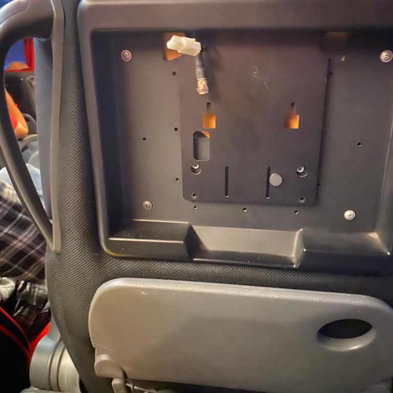 Buzlu Turizm'de Saatlerce Geciken, Kirli Ve Güvenlik Sorunu Yaşatan Otobüs Ve Alaycı Personel