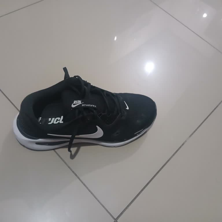 Nike Structure 26 Ayakkabısının Üst File Açılması Ve Boya Dökülmesi Nedeniyle İade Reddi