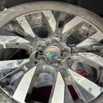 Bijon Anahtarı Eksik Ve Orijinal Olmayan Yedek Lastik Nedeniyle Zaman Ve İş Kaybı