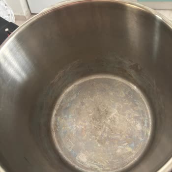 Fissler Düdüklü Tencerenin Kısa Sürede Kararması Ve Değişim Talebi