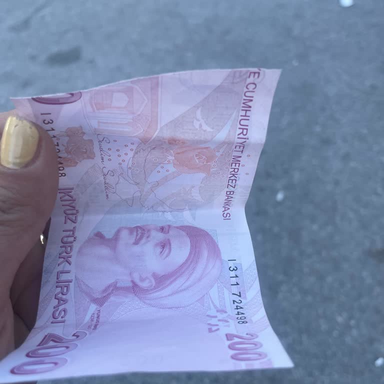 Şubede Yırtık 200 TL Değişimi Yapılamaması Ve Bilgilendirme Talebi