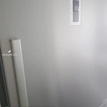 Arçelik Buzdolabında Sürekli Uyarı Işığı Yanıyor Ve Ses Çıkarıyor!