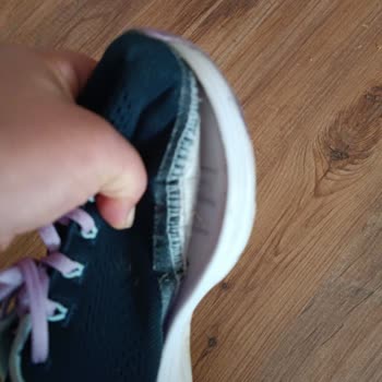 Skechers Ayakkabımın Çoraplık Ve Alt Kısmı Kısa Sürede Yırtıldı, Garanti Reddedildi