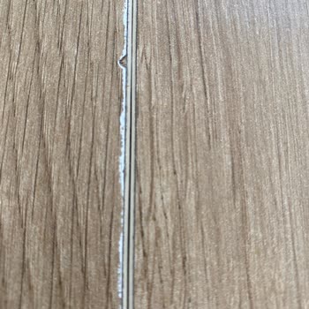 Kelebek Mobilya Masamın Üst Tablası Soyulmuş Ve Değişim Bekliyor