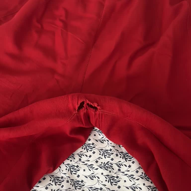 Keten Pantolon Takımının Dikişleri Hemen Açıldı, Şirket Değişim Talebimi Reddetti