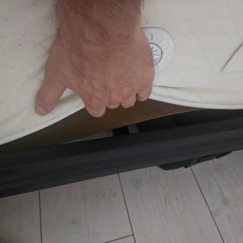 Zambak Metal Karyola Ayak Kısmı Kırıldı, Vivense Müşteri Hizmetleri Yanıt Vermedi