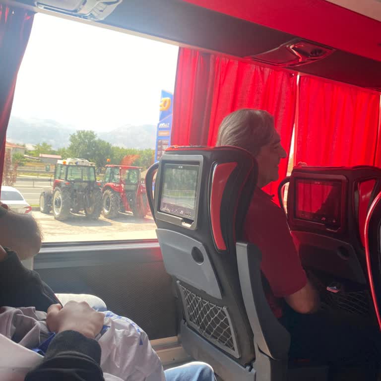Keyfi Sigara Molaları Ve Klimasız Otobüsle Uzayan Yolculuk Şikayeti