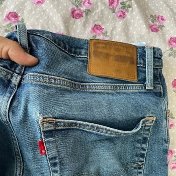 Levis Kot Pantolonunda Ağ Bölgesi Hızla Yırtıldı, Garanti Ve Amazon Destek Eksik