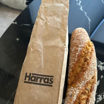 Harras Markalı Baget Ekmekte Böcek Bulunması Gıda Güvenliğini Sarsıyor