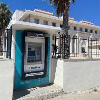 VakıfBank ATM'sinde Nakit Yok, Çekim Yapamıyorum