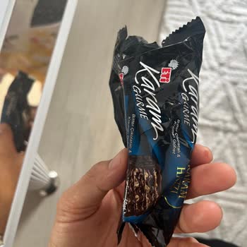 BİM Eti Karam Gurme Çikolatasında Vida Bulunması Sağlık Tehlikesi