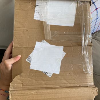 İki Hafta Gecikmeli Ve Hasarlı Kargo Teslimatı