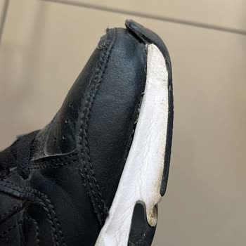 Boyner'de Satın Alınan Nike Ayakkabıda Yıl İçinde Açılmalar Ve Üretim Hatası Reddine İtiraz