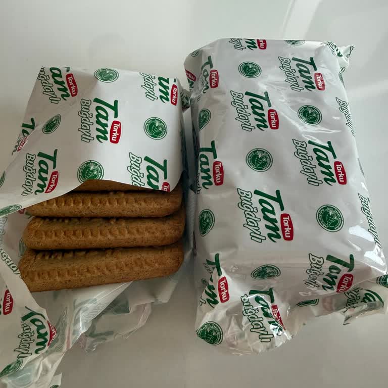 Şok Market’te Bayat Torku Bisküvi Ve Eksik Son Kullanma Tarihi