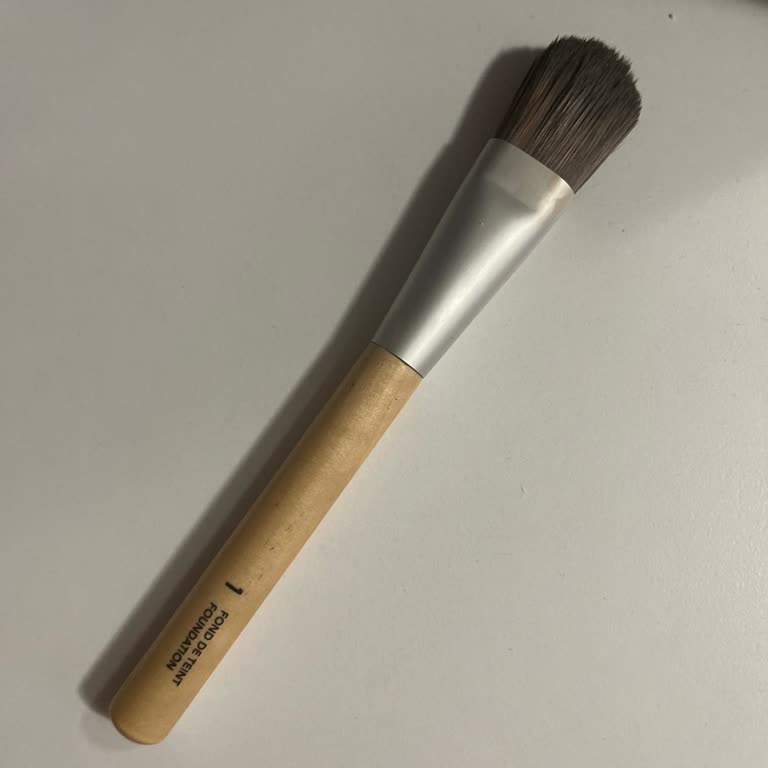 Sert Kıllı Fondöten Fırçası Çizgi Bırakıyor Değişim Ve İade Talebi