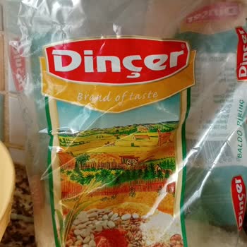 Baldo Pirinçte Canlı Kurtlar Ve Böcekler Bulundu