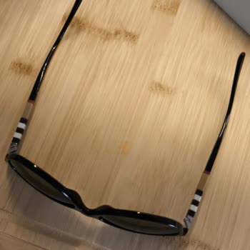 Burberry Güneş Gözlüğü Kullanılmış Çıktı