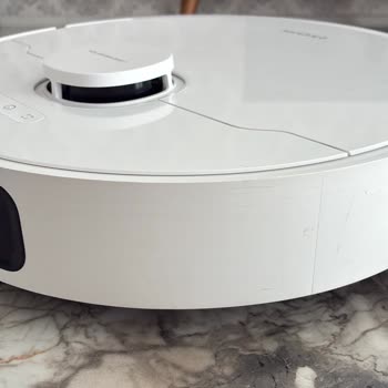 Teslim Aldığım Robot Süpürge Hasarlı Ve Orijinal Aksesuarları Eksik