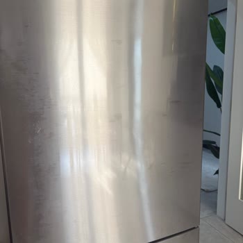Buzdolabı Kapak Solma Ve Paslanma Sorunu Garanti Dışı Ücretsiz Değişim Talebi