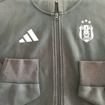 Adidas Sweatshirt’te Kısa Sürede Renk Solması Ve Mağaza Üretim Hatası İddiası Reddedildi