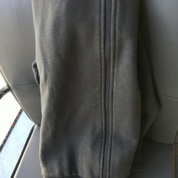 Adidas Sweatshirt’te Kısa Sürede Renk Solması Ve Mağaza Üretim Hatası İddiası Reddedildi