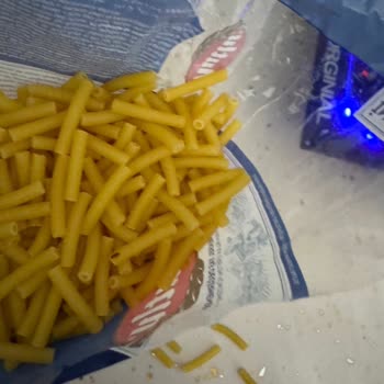Makarna İçinde Böcek Bulunması Ve Cevapsızlık