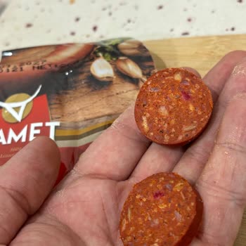 Mor Renkli Ve Lastik Gibi Doku Sorunu Yaşadığım Namet Sucukta Üretim Hatası