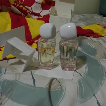 Winston Şubesine Gelen Parfüm Açık, Kapağı Boş Ve Sararmış