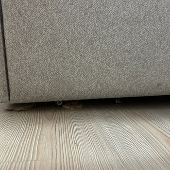 Teslim Edilmemiş Mobilya Ve Kırık Yatakta Yetersiz Çözüm