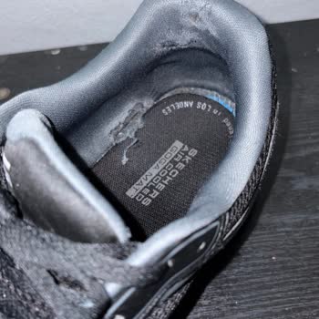 Skechers Ayakkabısında 4 Haftada Topuk Yırtılması Ve Değişim Talebi