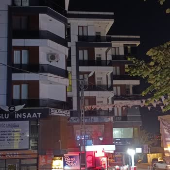 Bedaş’a Bildirime Cevap Gelmedi, Caddedeki Lambalar 12 Gün Yanmaz