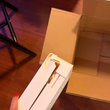 Adres Değişikliği Görmezden Gelindi, Kargo Kapı Önüne Bırakıldı Ve Ürünler Hasarlı