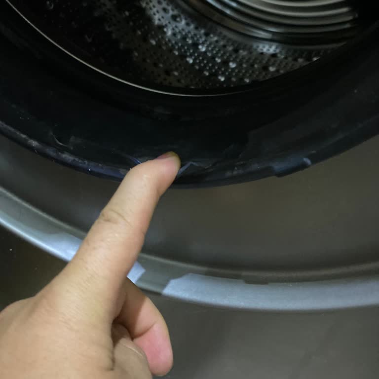Garanti Kapsamındaki Çamaşır Makinesi Kapak Contasındaki Yırtılma İçin Ücret Talebi Haksız