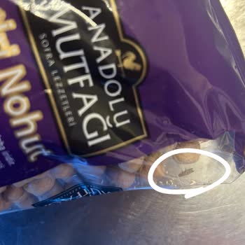 Şok Markette Nohut Paketinde Kelebek Ve Larva Keşfi, Çözüm Yok