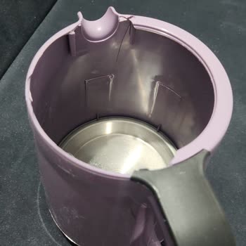 Kırılabilir Kettle Kargo İhmali Sonucu Hasar Görmüş