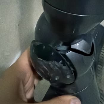 Dyson V8 Advanced Süpürge Başlığı Kırıldı: Garanti Kapsamında Onarım Talebi