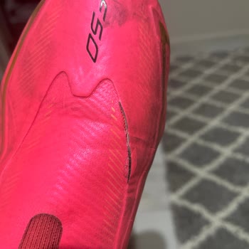 Adidas F50 Kramponunda Dikiş Yırtılması Ve Ücret İadesi Talebi