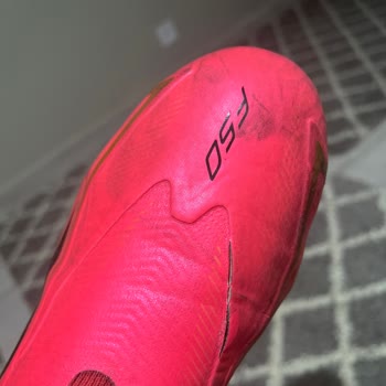 Adidas F50 Kramponunda Dikiş Yırtılması Ve Ücret İadesi Talebi