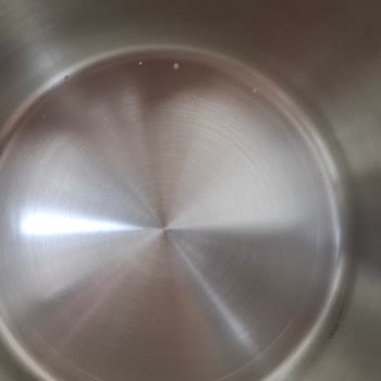 Fissler Düdüklü Tencerenin Çelik Parçasında Beyaz Lekeler Ve Kapak Kararması
