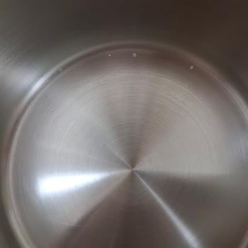 Fissler Düdüklü Tencerenin Çelik Parçasında Beyaz Lekeler Ve Kapak Kararması