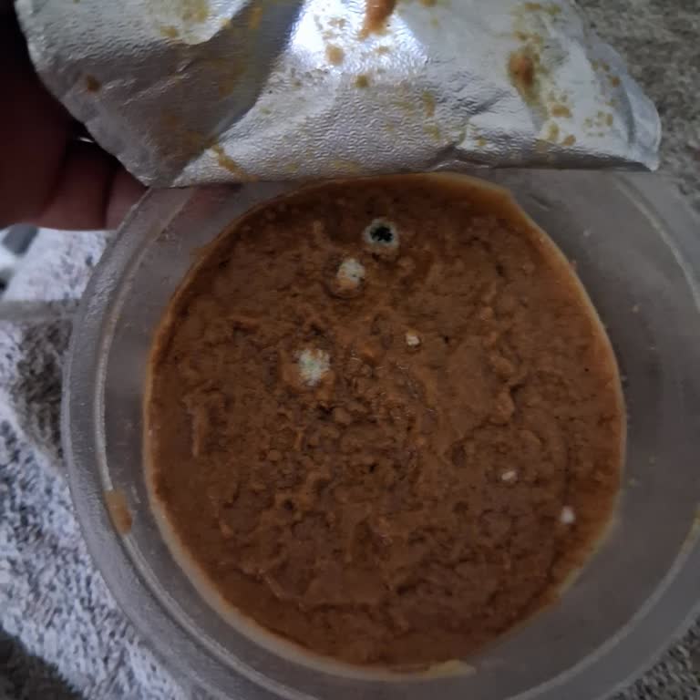 Uşak Şok Market Şubesinde Küflü Cheesecake Ürünü