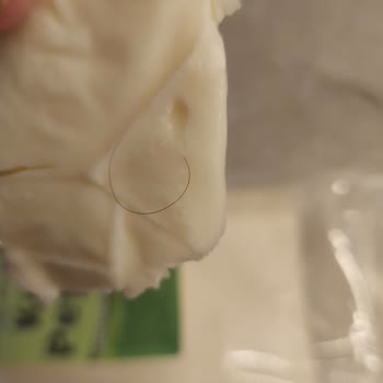 Berk Süt Keçi Peynirinde Kıl Bulunması Hijyen Güvenini Sarsıyor
